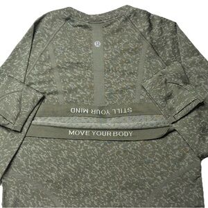 Lululemon Women Swiftly Tech Long Sleeve Shirt Size 8 Green Olive Gym Active